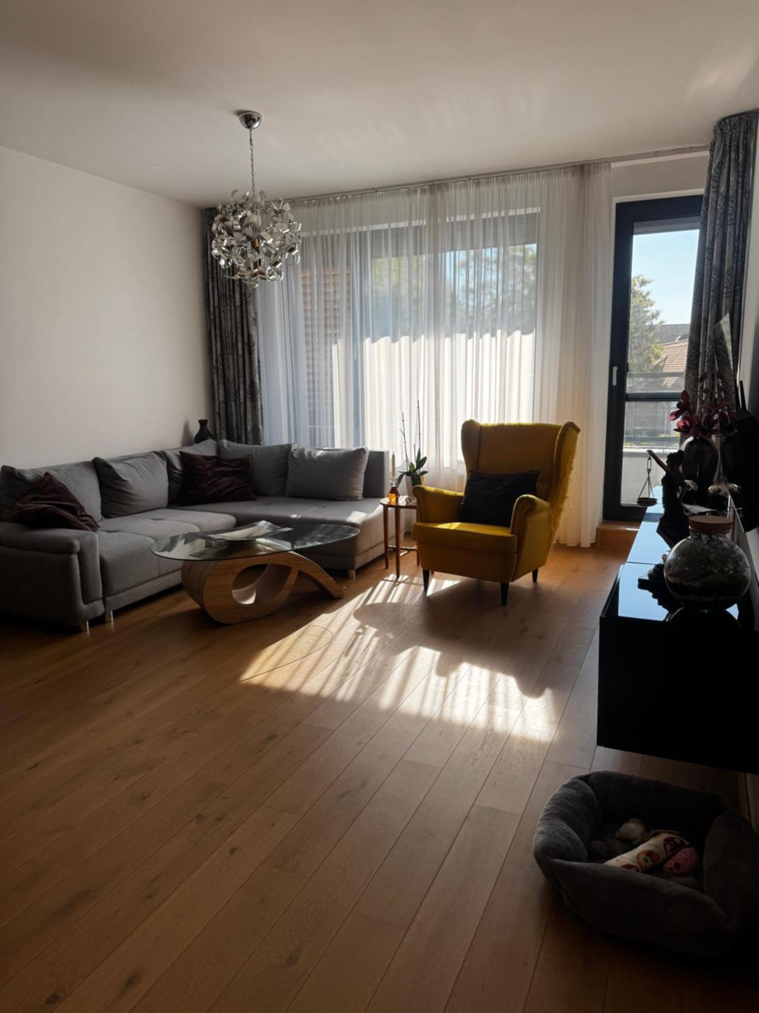 Apartment With Balcony And Parking, Danube & Green View